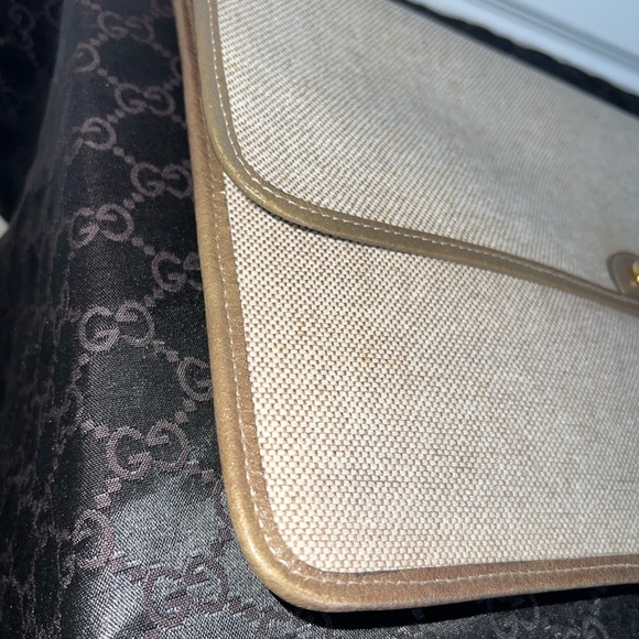 Vintage Gucci Clutch - Picture 3 of 10